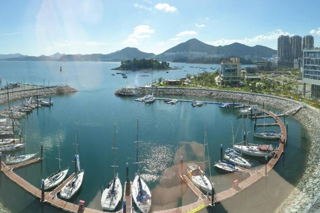 The Castle Ocean Marina Double Suite Yeosu Exterior photo