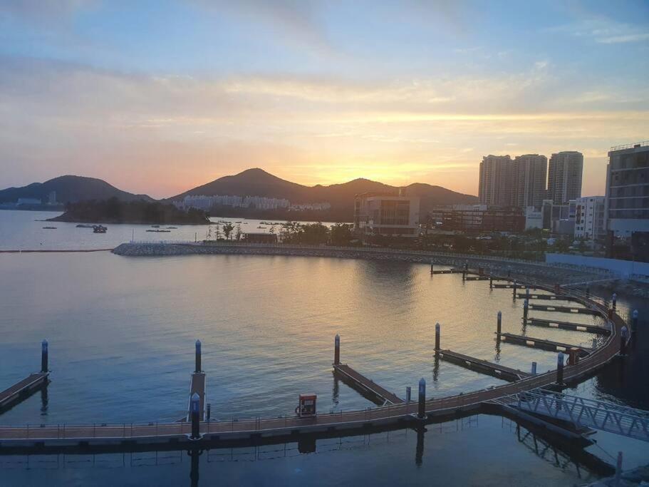 The Castle Ocean Marina Double Suite Yeosu Exterior photo