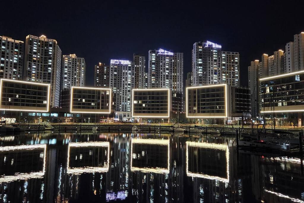 The Castle Ocean Marina Double Suite Yeosu Exterior photo